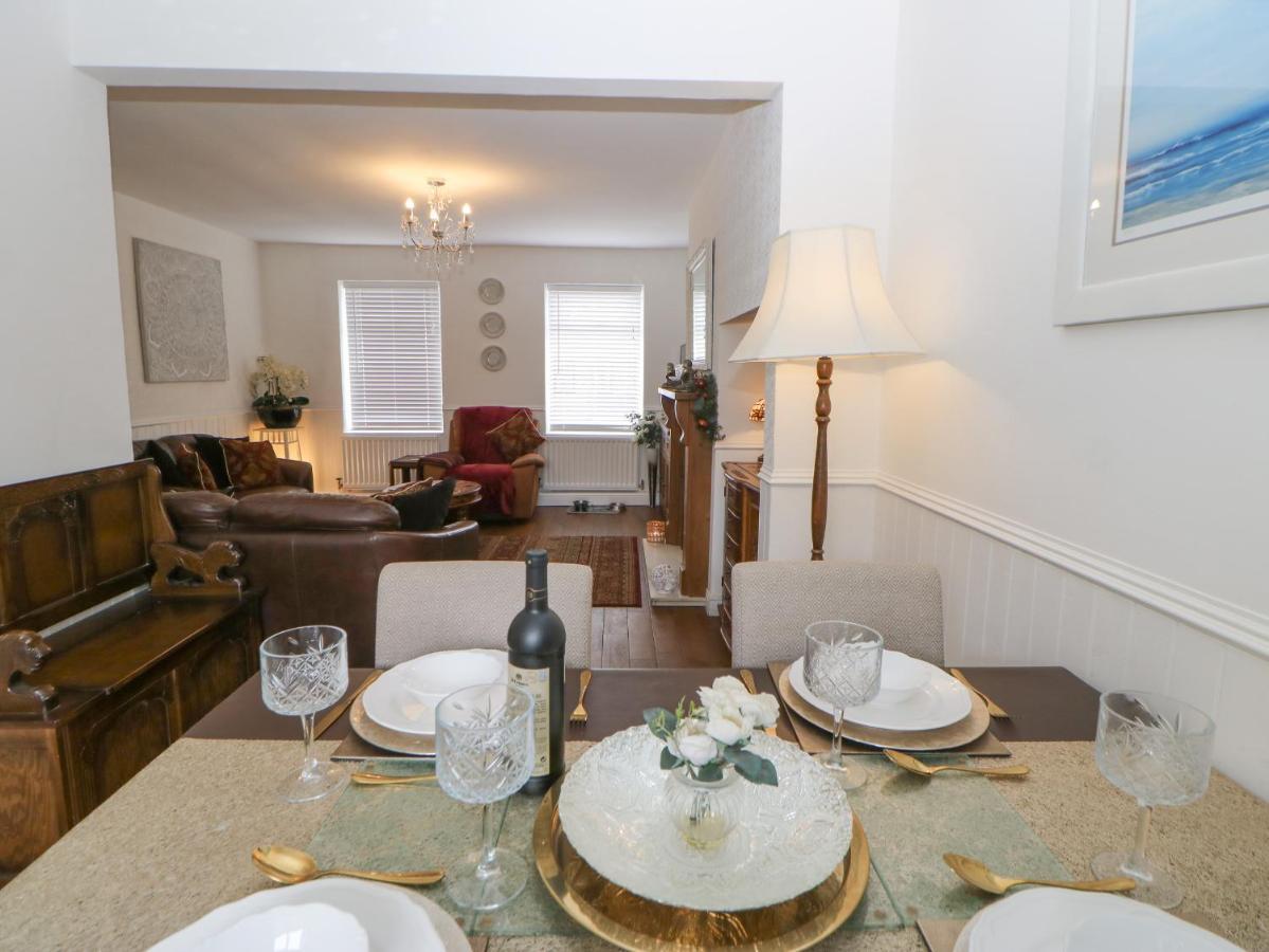2 Hartburn Road Villa North Shields Bagian luar foto